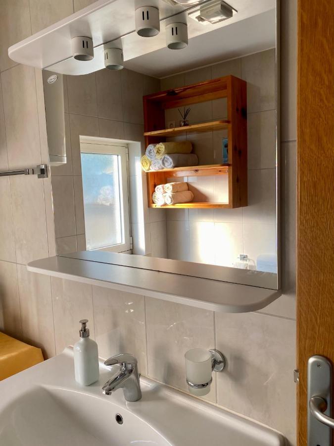 Apartmani Luka Zrnovo Dış mekan fotoğraf