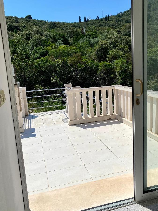 Apartmani Luka Zrnovo Dış mekan fotoğraf